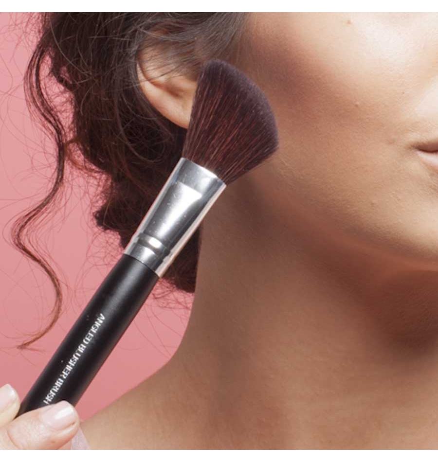 Beter Brocha de maquillaje angulada. Pelo de cabra Outlet online