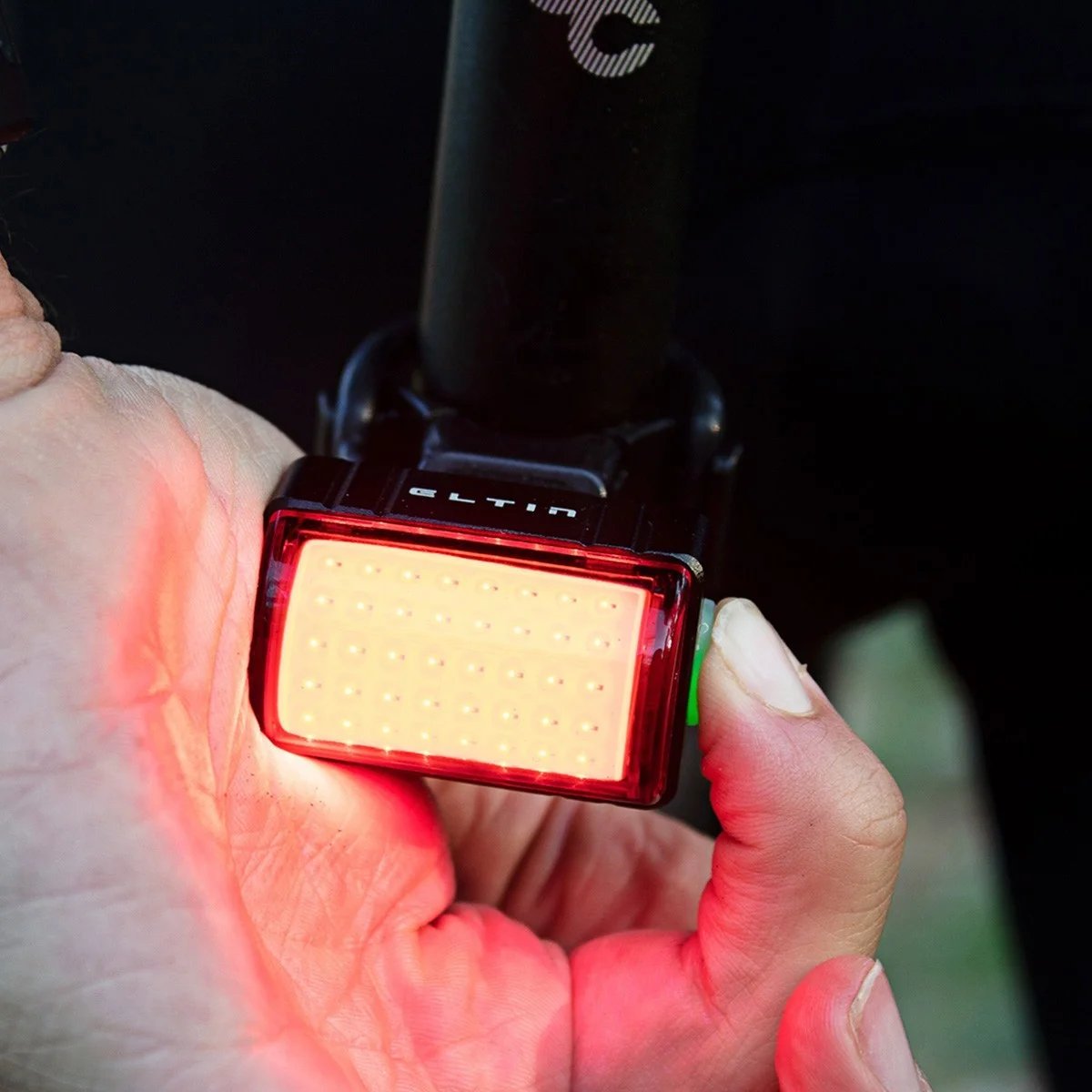 Eltin Faro trasero recargable 100 lumen Promoción trimestral