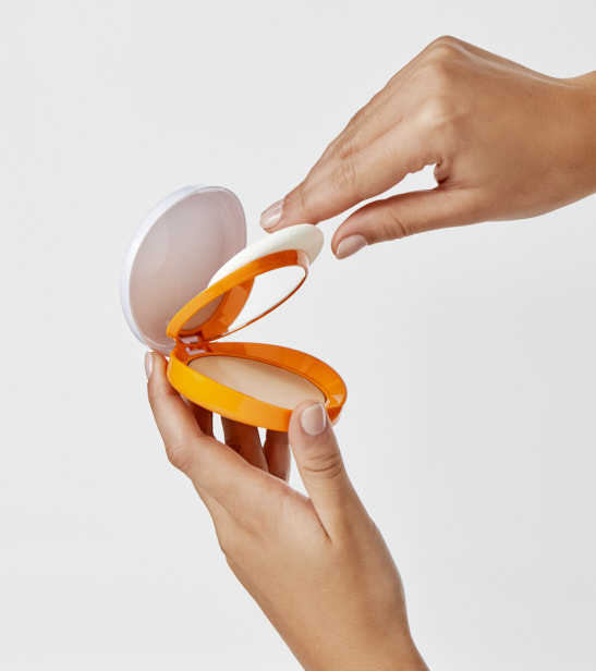 neoretin HELIOCARE 360º Oil-free Compact Superdescuento
