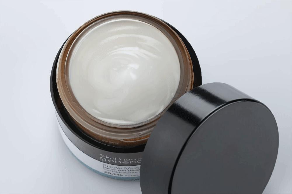skin generics Crema Hidratante Doble Textura con Snow Mushroom (gel-hielo) Último día