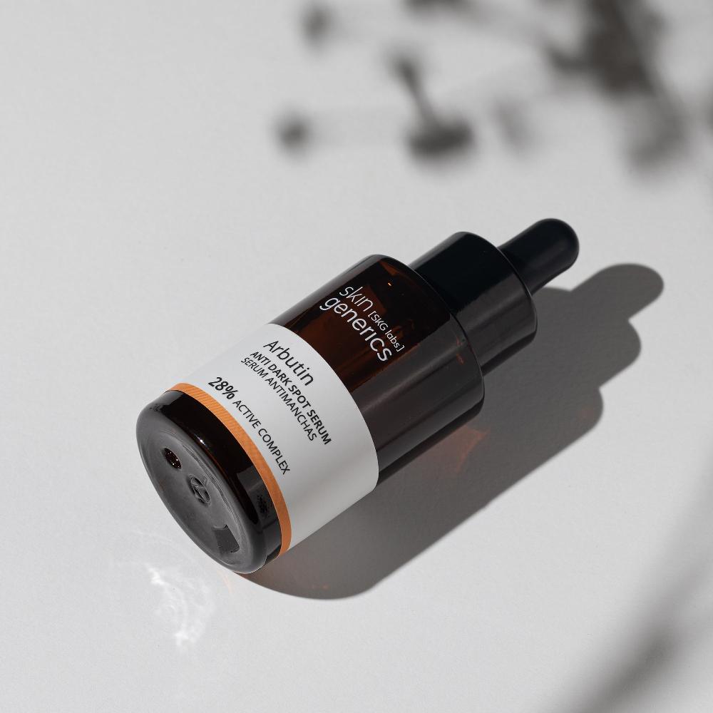 skin generics Serum Antimanchas con Arbutina Limitado a 3 días