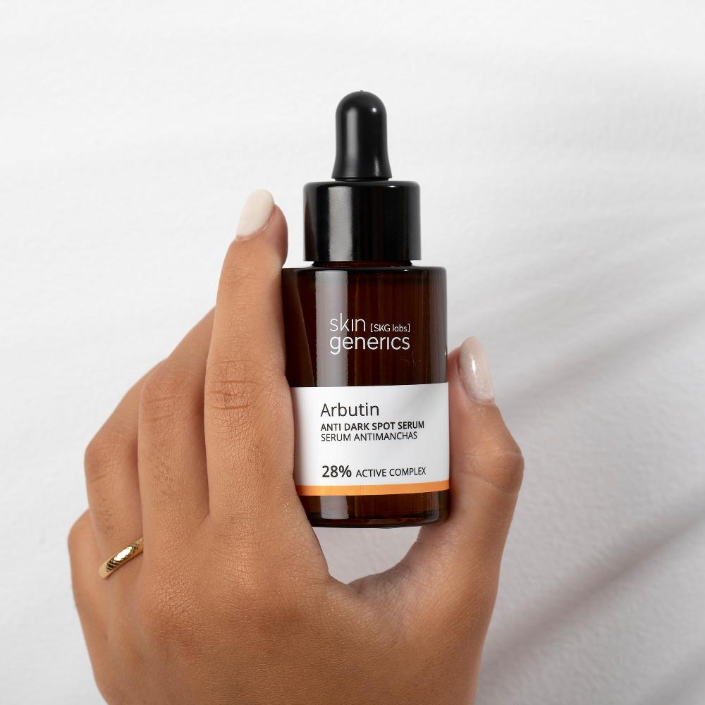 skin generics Serum Antimanchas con Arbutina Limitado a 3 días