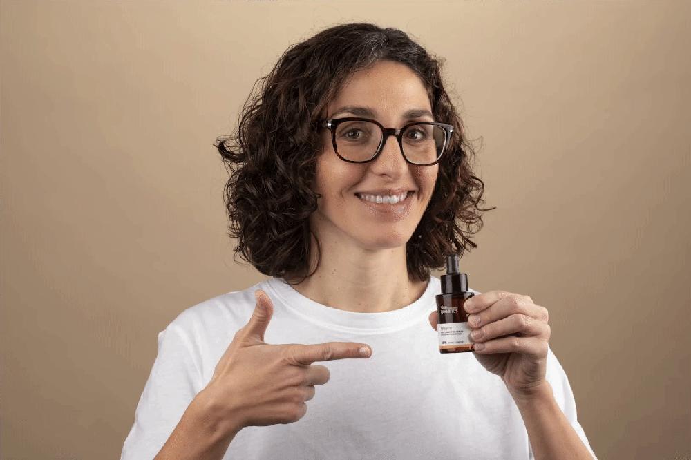 skin generics Serum Antimanchas con Arbutina Limitado a 3 días