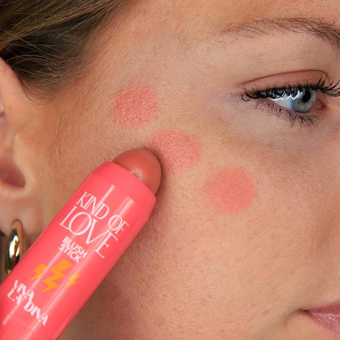 viva la diva Kind of Love Blush Stick Love #1 Bombing Devoluciones gratuitas