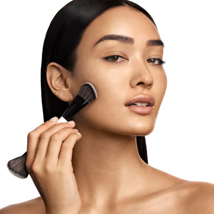 Makeup By Mario Brocha F4 - Brocha para base de maquillaje Devoluciones gratuitas
