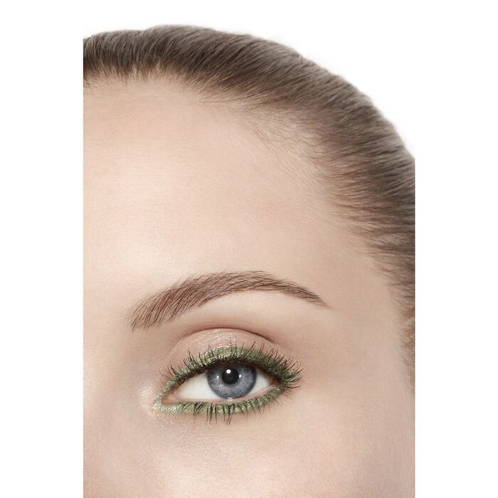 Chanel OMBRE ESSENTIELLE Sombra De Ojos Multiusos De Larga Duración Devoluciones gratuitas
