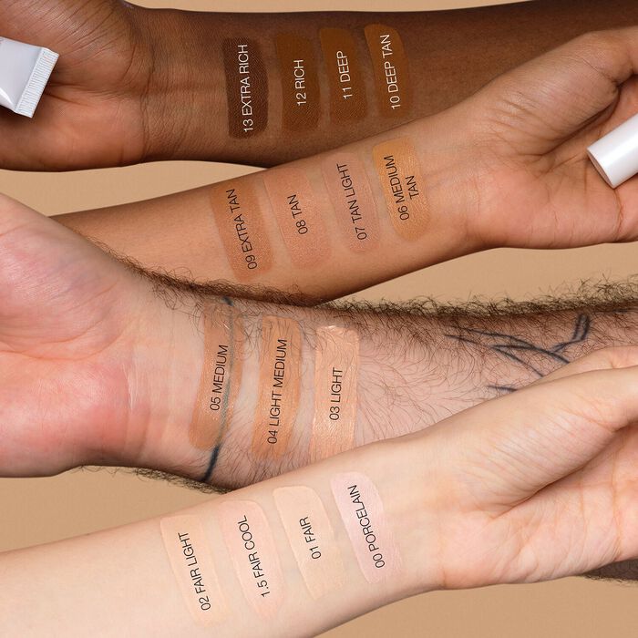Huda Beauty GloWish Bright Light Sheer - Corrector ligero e iluminador Devoluciones gratuitas