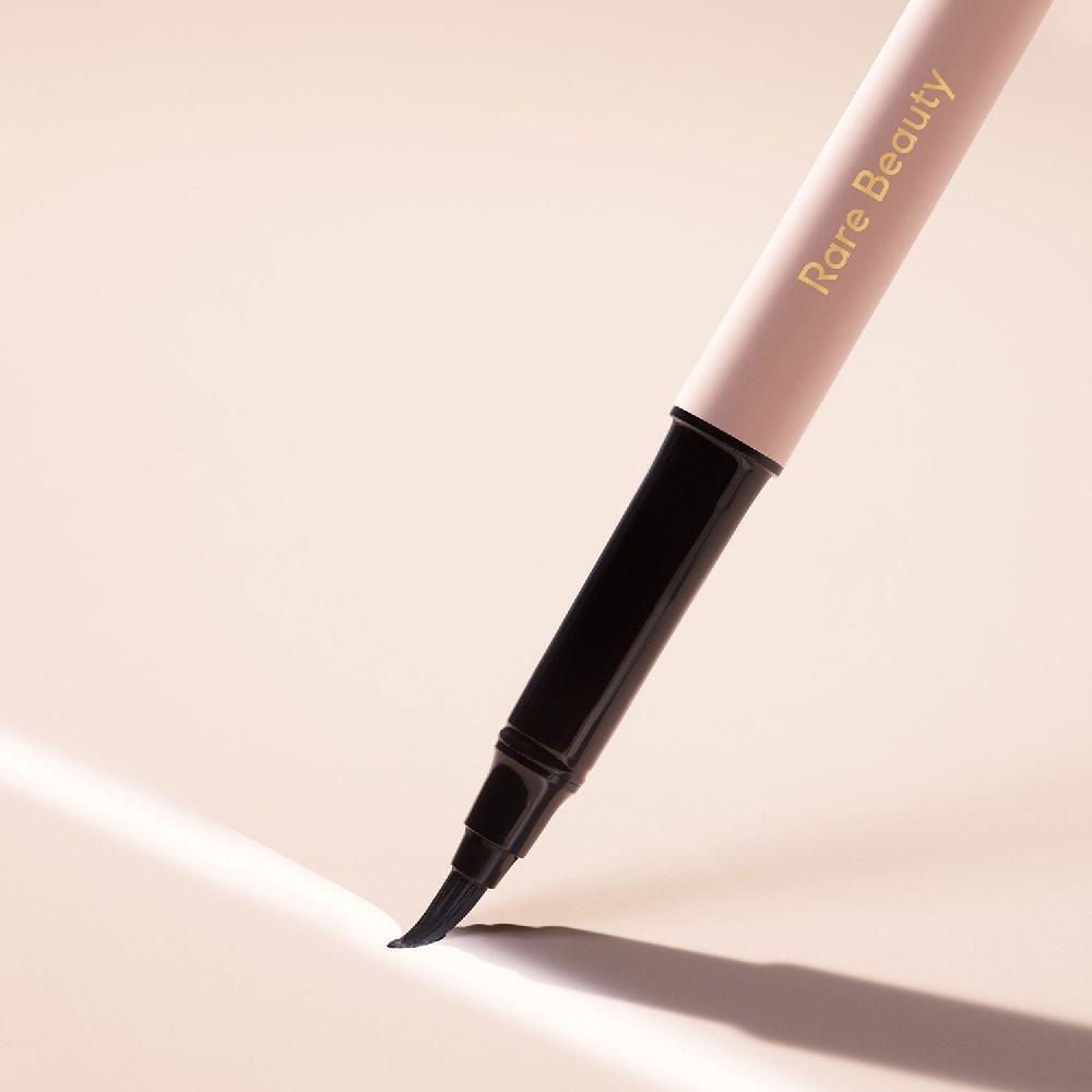 Rare Beauty Perfect Strokes - Delineador líquido mate Envío gratis