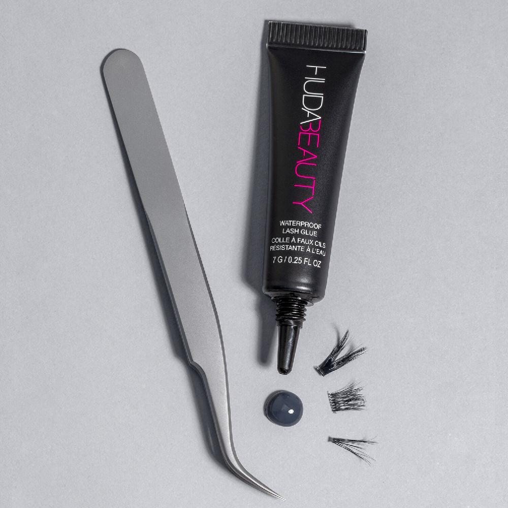Huda Beauty Pegamento impermeable para pestañas postizas Descuento por venta flash
