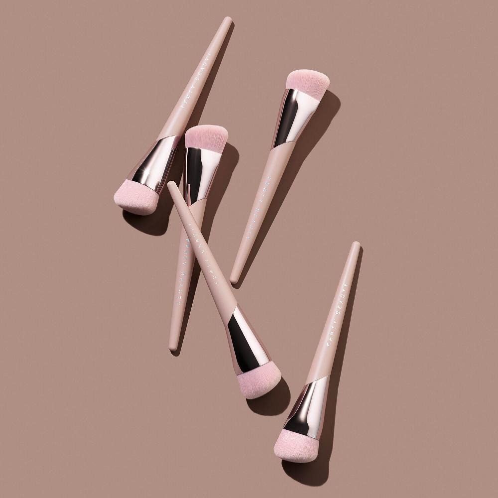 Fenty Beauty Precision Foundation Brush 145 - Brocha de maquillaje Mejor oferta