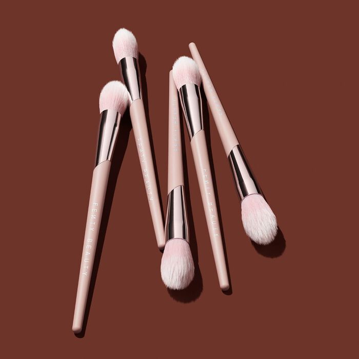 Fenty Beauty Precision Highlighter Brush - Brush Highlighter Rebajas top