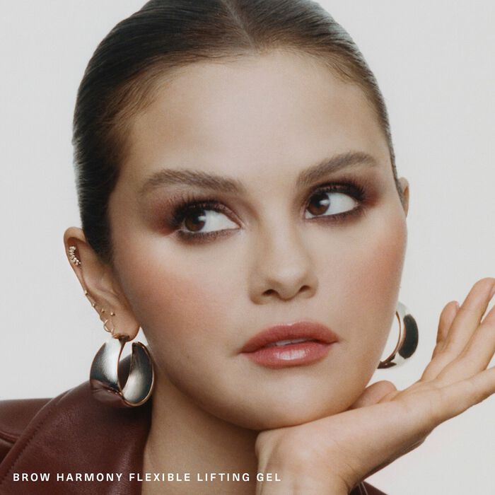 Rare Beauty Brow Harmony Flexible Lifting Gel - Gel para cejas En oferta