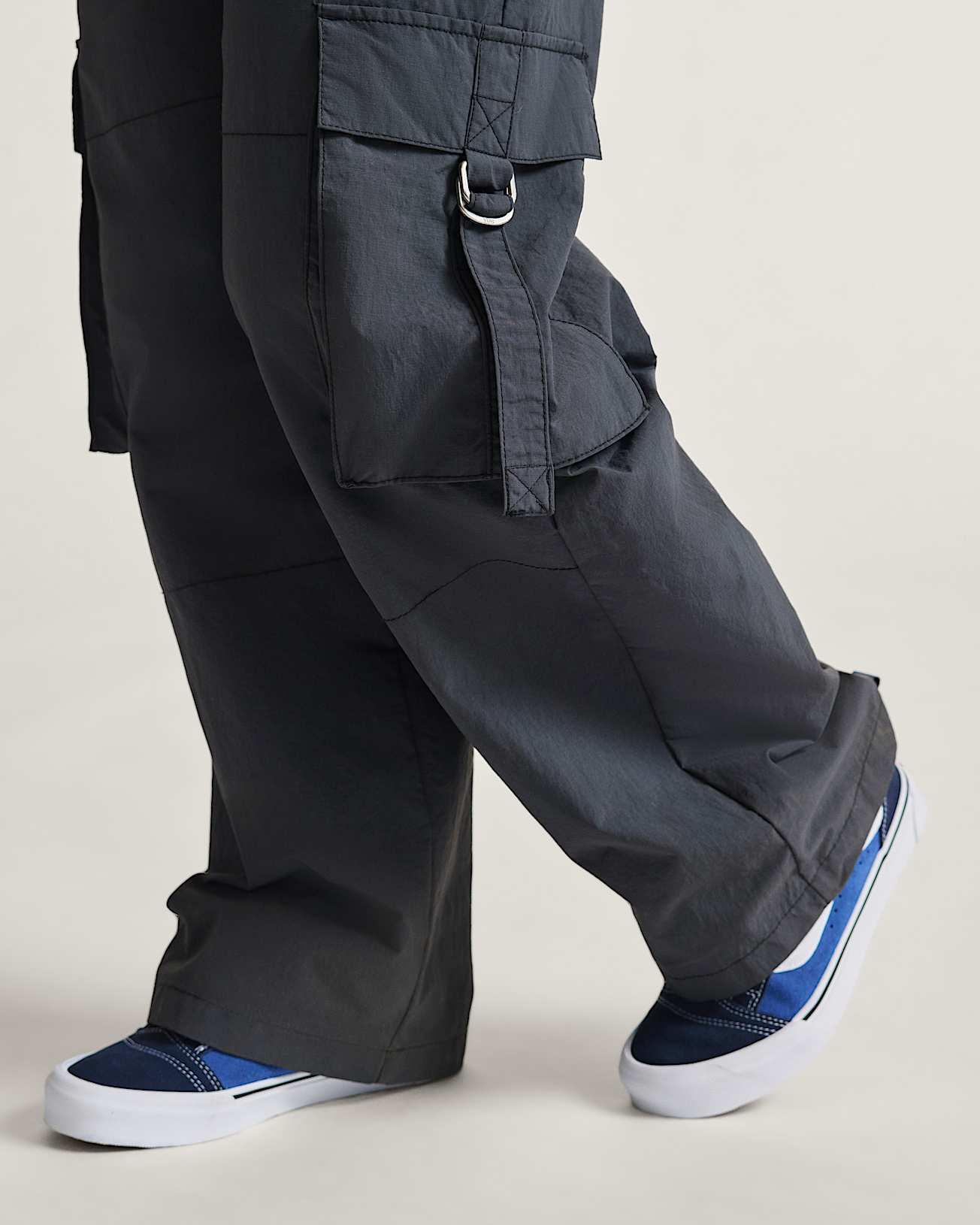 vans Pantalones cargo Cobra en Gris| Vans ES Descuento por venta flash